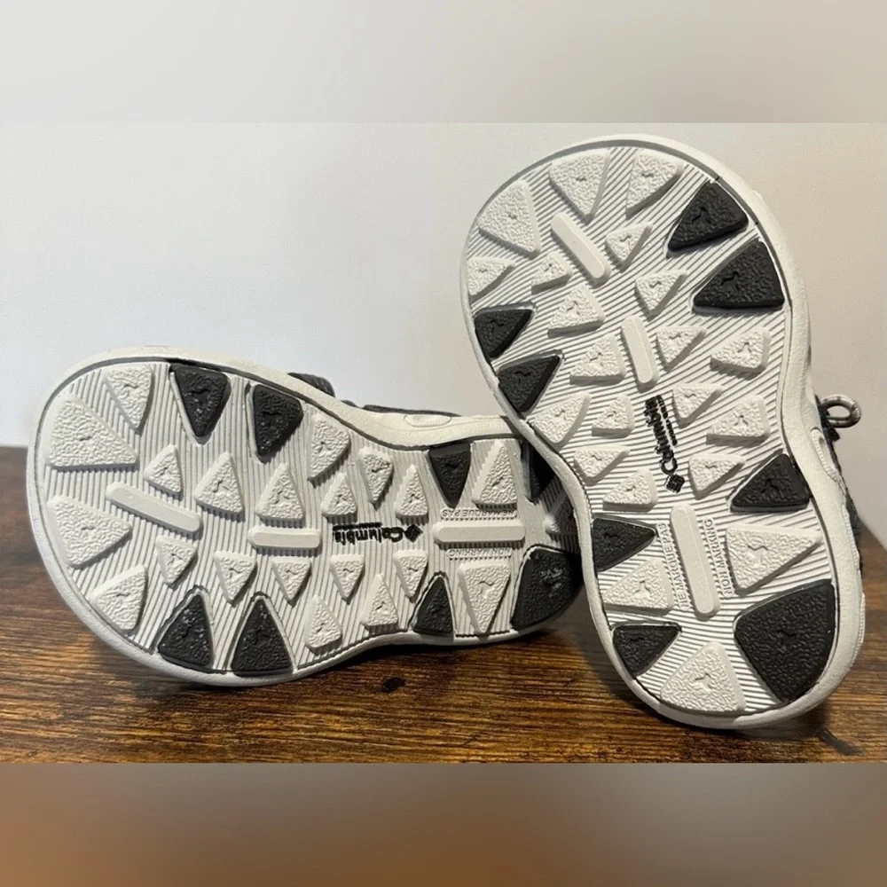 Columbia Toddler/Baby Boys Gray Techsun Wave Sandals NWT Size 4